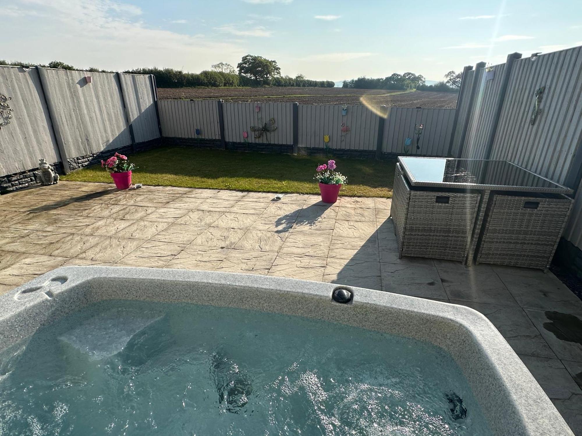 Dwylig Isa Holiday Cottages Rhuddlan Habitación foto